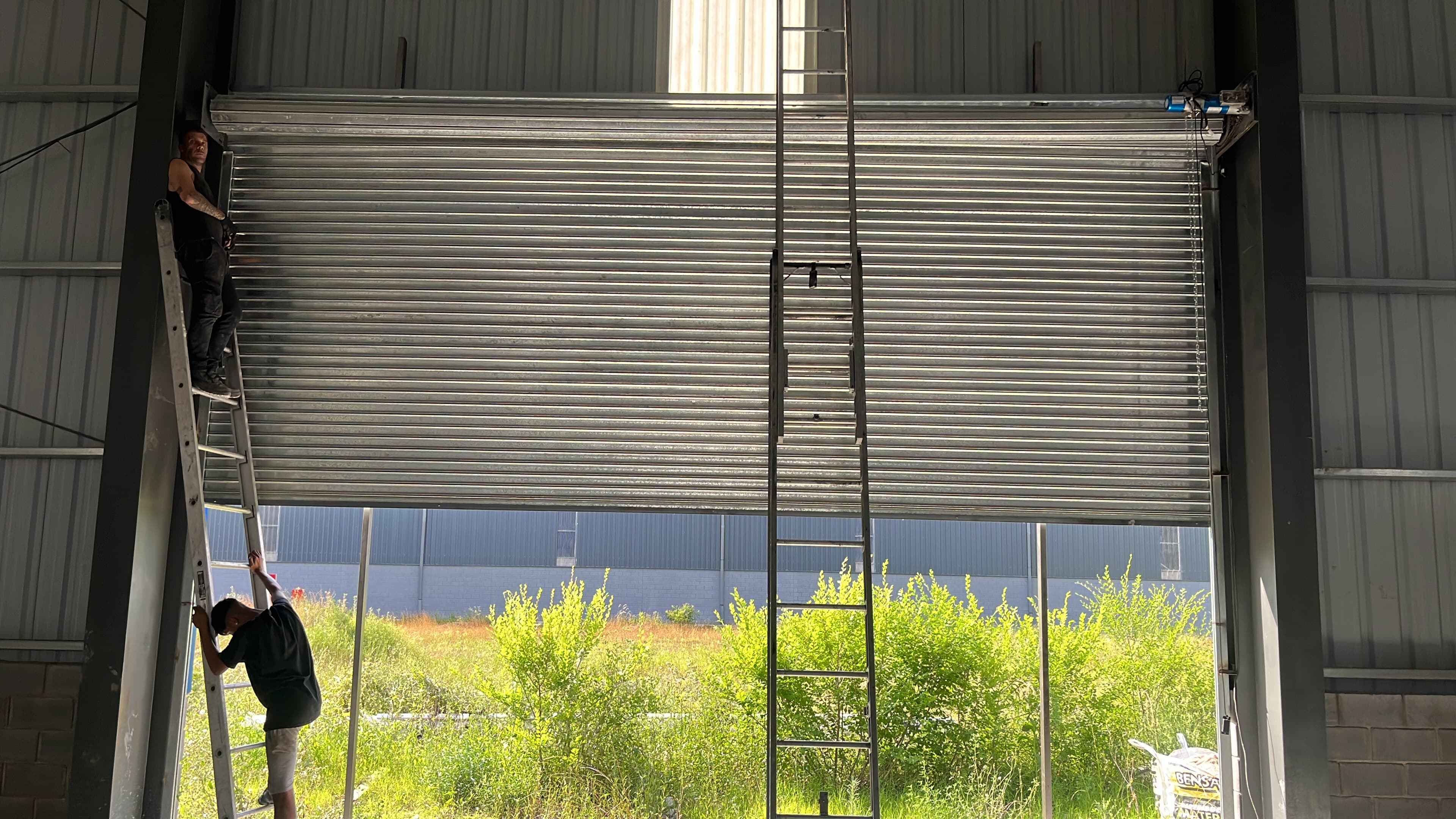 Instalación Industrial - Galpón de gran envergadura - Trabajo realizado por Mónaco Cortinas Metálicas Buenos Aires