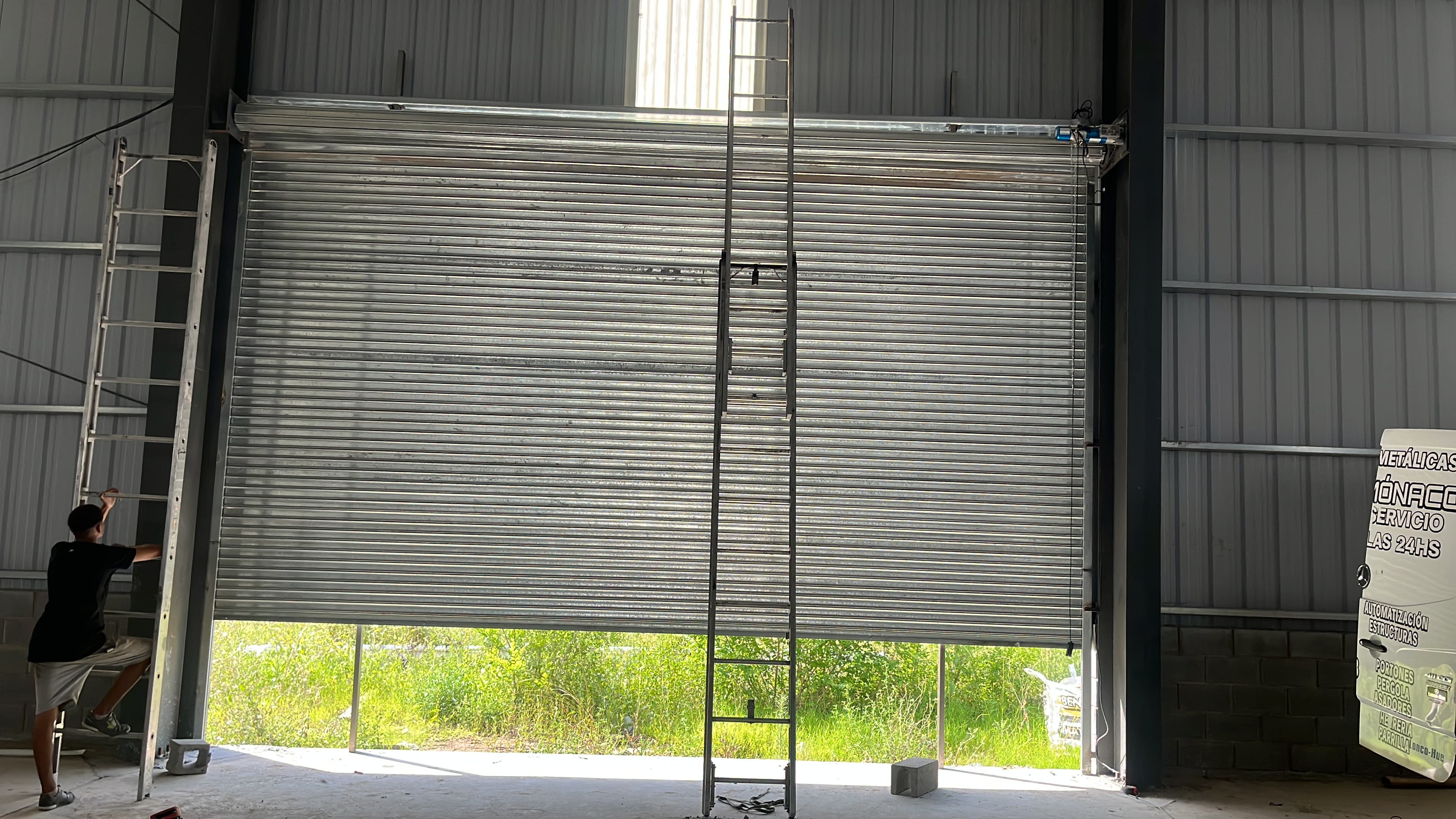 Cortina Industrial Doble - Sistema de gran tamaño - Trabajo realizado por Mónaco Cortinas Metálicas Buenos Aires